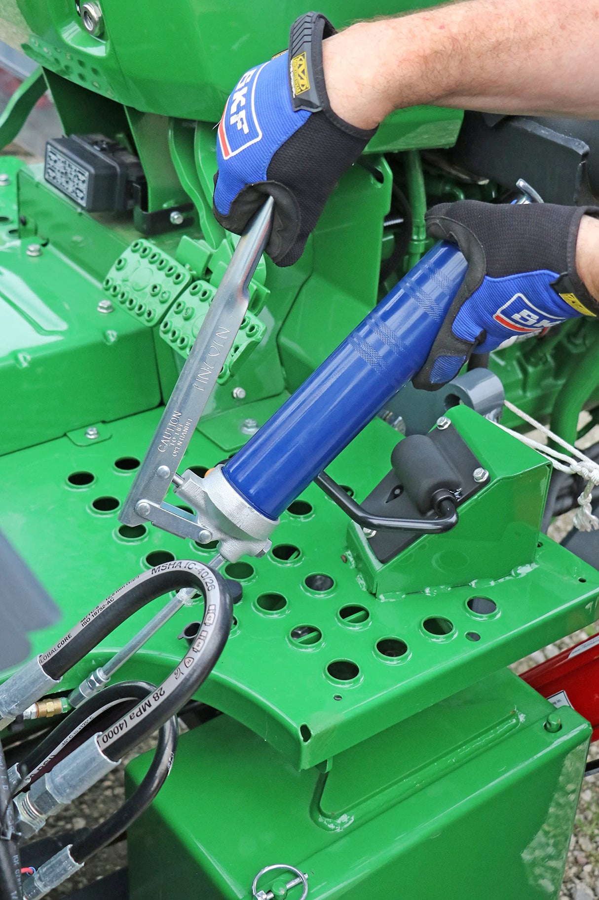 Lincoln 1142 Lever Action Manual Grease Gun with Rigid Extension, Premium Dual Lip Follower, Jam Proof Toggle Mechanism, Heavy-Duty Follower Spring, Cast Pump Head, Precision-machined Plunger Lincoln