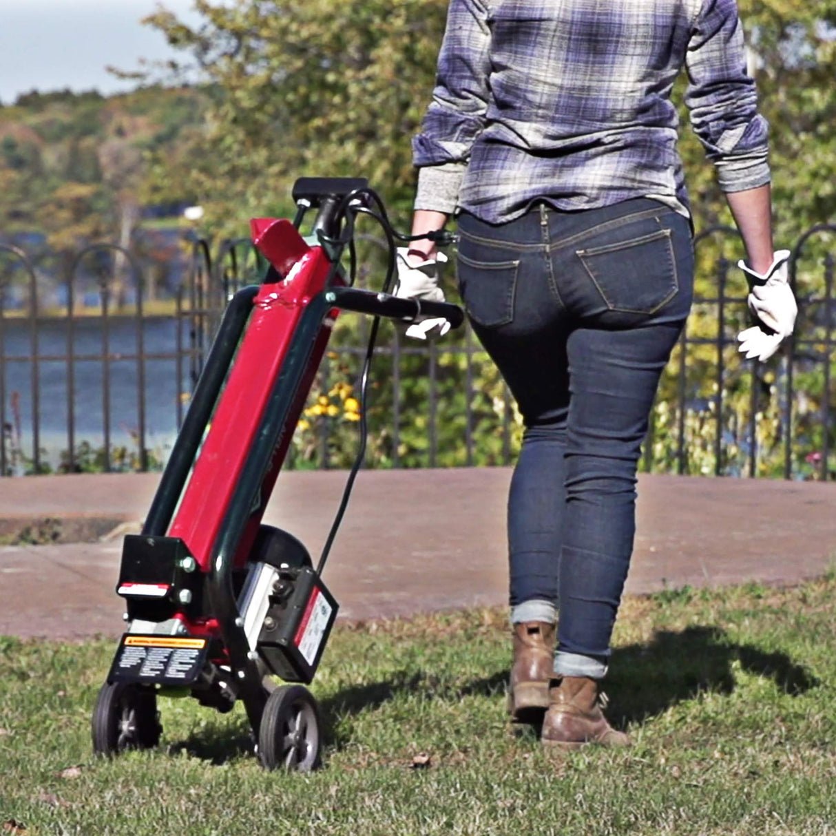 EARTHQUAKE 32228, 5-ton Electric Log Splitter, 1500-Watt Motor, Precision Pump Gears, Copper Motor Windings, Durable Transport Wheels EARTHQUAKE