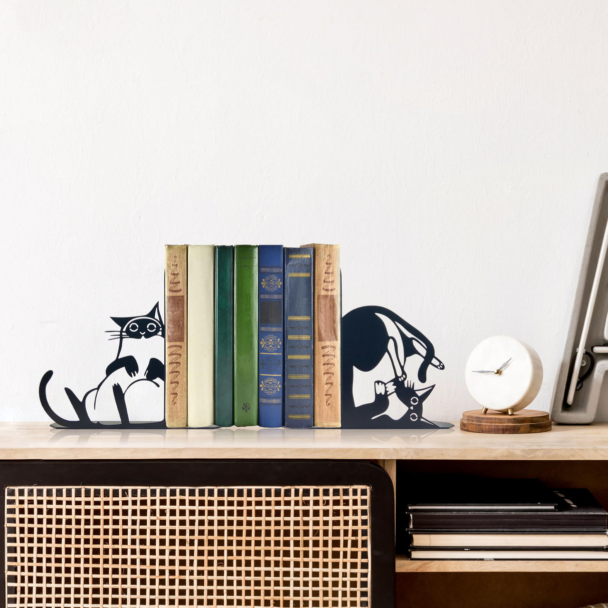 Cute Cat Metal Bookends Cat Book Ends for Shelves Bookshelf Decorative Objects Home Office Desk Bookshelf Decor Cat Lover Gifts for Women Vausart
