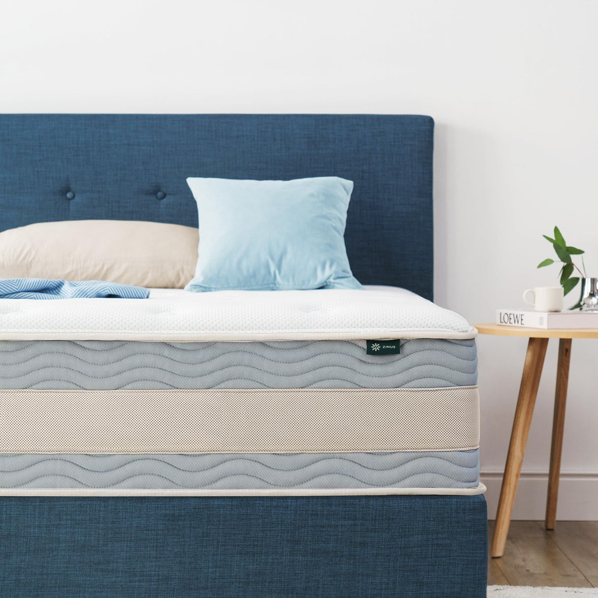 ZINUS 12 Inch Cooling Comfort Support Hybrid Mattress [New Version], King, Fiberglass Free, Medium Plush, Cooling Motion Isolation, Certified Safe Foams & Fabric, Mattress in A Box Zinus