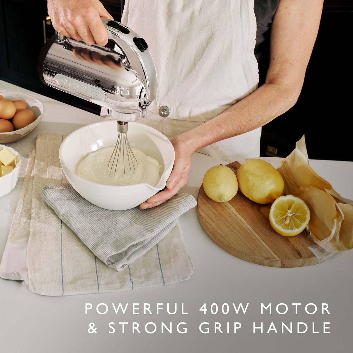 Dualit Hand Mixer - 400W - Strong Grip Handle - Attachments Included - Integral Plug Storage - 4 Speed Settings - Repairable gears - Flat Beaters, Dough Hooks, Balloon Whisk Dualit