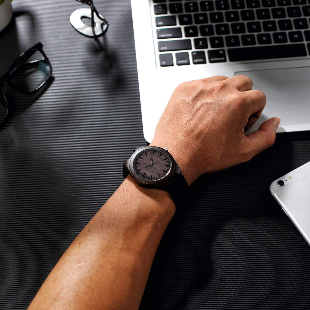 Fodiyaer Custom Engraved Wood Watch Gifts for Fiancé Husband Men Boyfriend Him As Personalized Anniversary Christmas Birthday Father Day Graduation Valentine's Wooden Gift Idea Fodiyaer