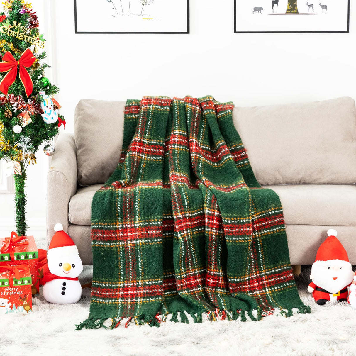 Quinnsus Christmas Throw Blanket | Soft Lightweight Green Plaid Christmas Throw Blankets | Faux Cashmere Checkered Blanket with Tassels for Christmas Home Decoration (50"x60") Quinnsus