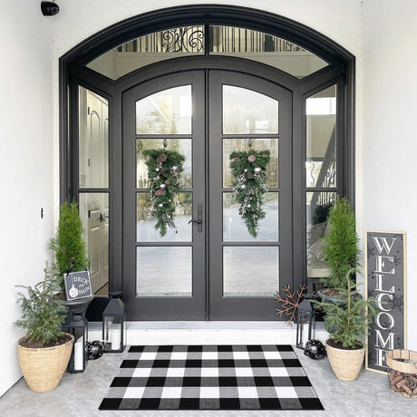 SEEKSEE Cotton Buffalo Plaid Rug 27.5"x43" Black and White Checked Rug Washable Doormats Indoor Outdoor Rugs for Layered Front Door Mats, Porch, Kitchen, Farmhouse, Entryway SEEKSEE