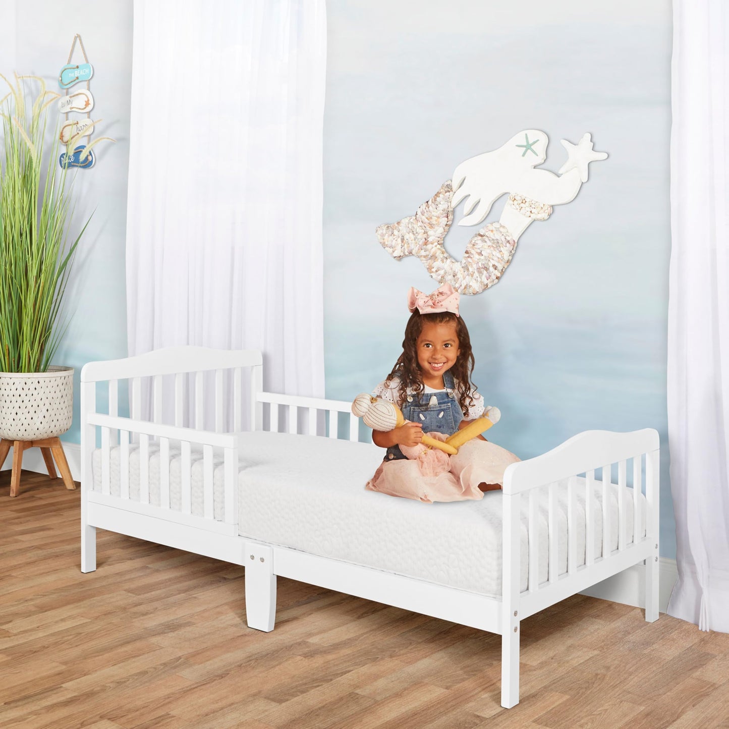 Dream On Me Classic Design Toddler Bed In White, Greenguard Gold And JPMA Certified, Low To Floor Design, Two Side Safety rails, Non-Toxic Finishes, Wooden Nursery Furniture