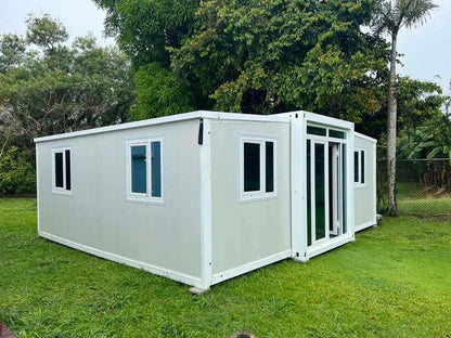 Generic Three Bedroom Portable Tiny Home, 40ft x 20ft, Expandable Plastic Prefab House, Mobile Standard Container Design, White