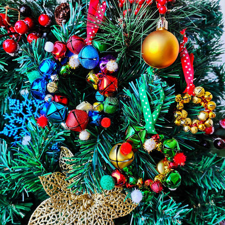 Winlyn 475 Set Christmas Jingle Bell Wreath Christmas Tree Ornaments Craft Kit Jingle Bell Metallic Chenille Stems Glitter Pom-Poms Ribbon Assortment for Kids Holiday Xmas Bracelets Necklaces Artwork Winlyn