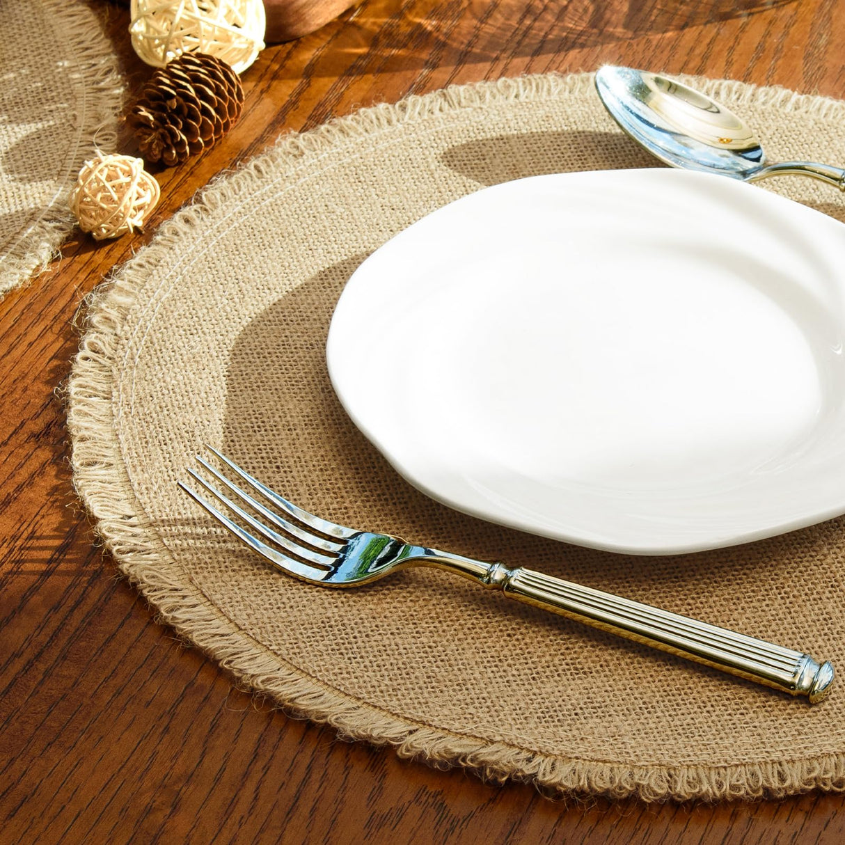 Round Burlap Placemats Set of 12 Jute Rustic Place Mats for Dining Tables Heat Resistant Natural Farmhouse Table Mats Decor for Thanksgiving (Tassel) Noctiflorous