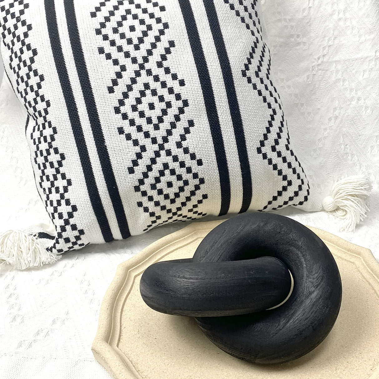 S-SNAIL-OO 2-Link Wood Chain / Knot Décor, Hand Carved Boho Bead Home Shelf Decor Suitable for Bedroom, Living Room, Coffee Table, Black S-SNAIL-OO