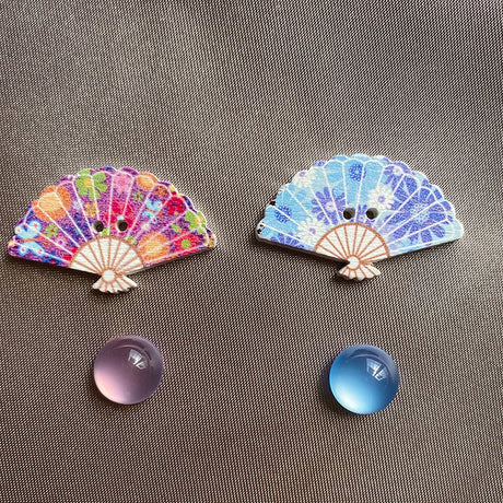 4 Pieces Fan Needle Minders, Magnetic Needle Nanny, Cross Stitch Embroidery Needlework Accessories DPXWCCH