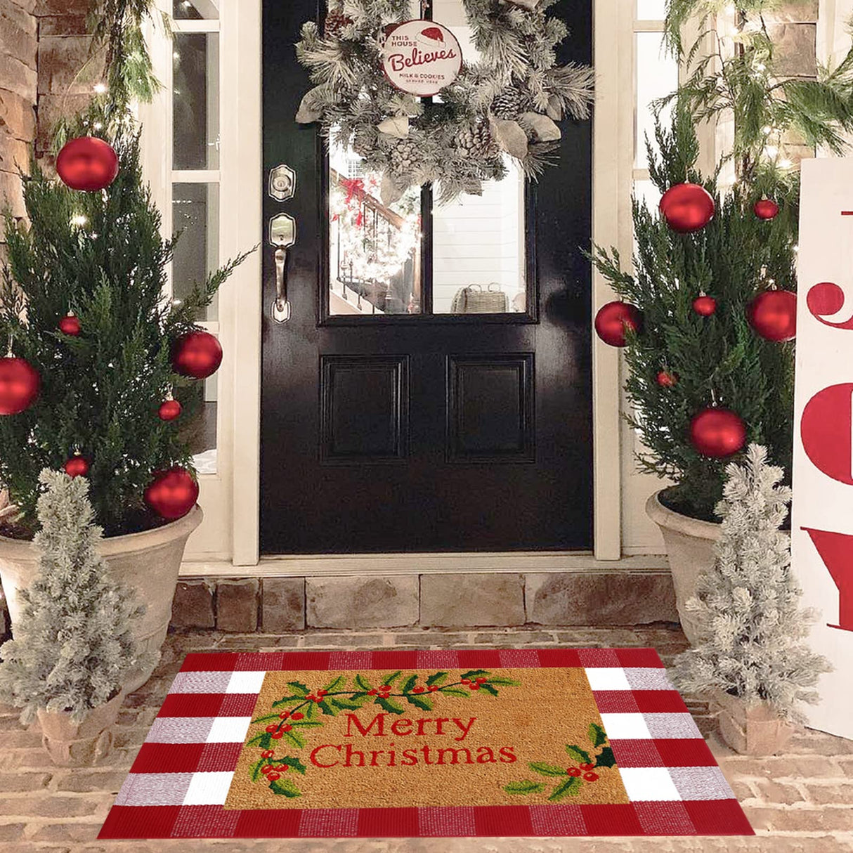 Christmas Red and White Plaid Rug, 28 x 43 Inches Cotton Hand-Woven Layered Door Mat for Front Porch, Entryway, Outdoor Holiday Decor, Washable Buffalo Check Rug for Home, Patio, Kitchen Homydecor