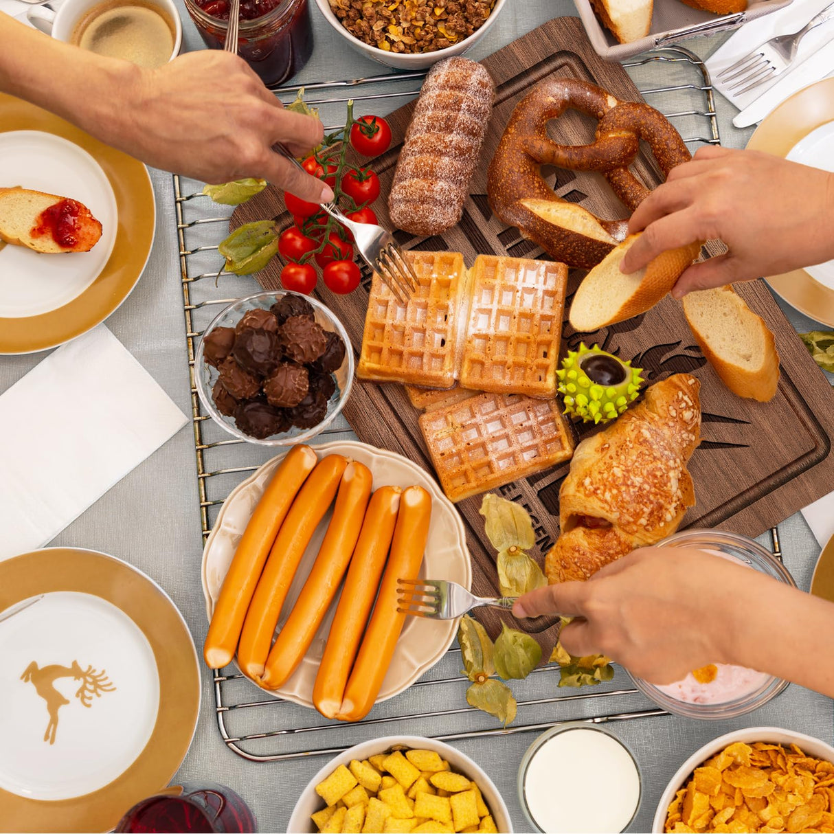 The Grillfather Walnut Cutting Board, Gifts for Dad Ideas, Cool Kitchen Gifts for BBQ, Grill Masters, Birthday Christmas Gifts for Men, Dad, Grandpa, Husband GiltGlimmer