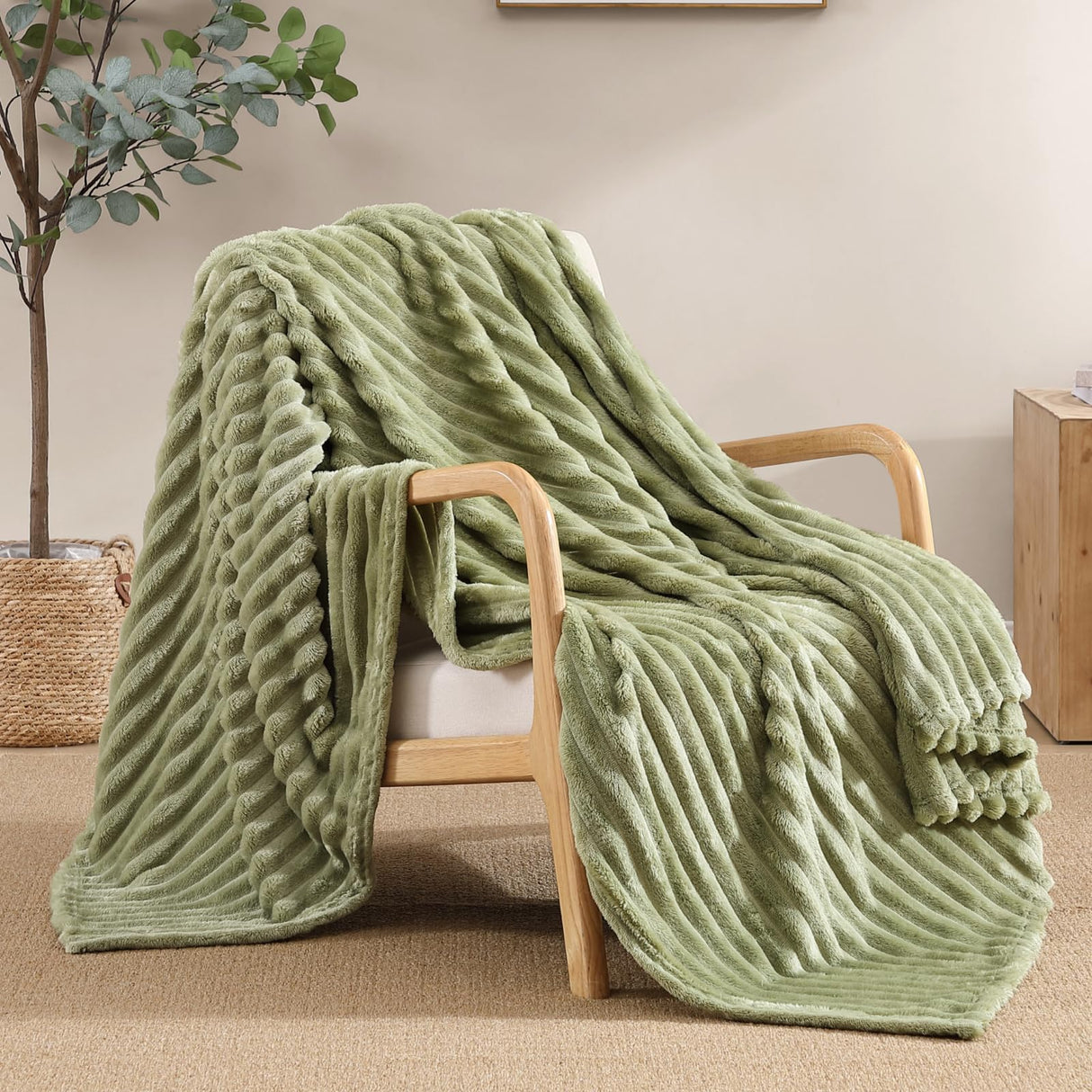 Geniospin Throw Blanket for Couch, Bed, Sofa – 280GSM Super Soft Lightweight Blanket with Stripe, 3D Ribbed Jacquard Blanket, Plush Fuzzy Cozy Throws, Warm and Breathable (Sage Green, 50x60 inches) Geniospin