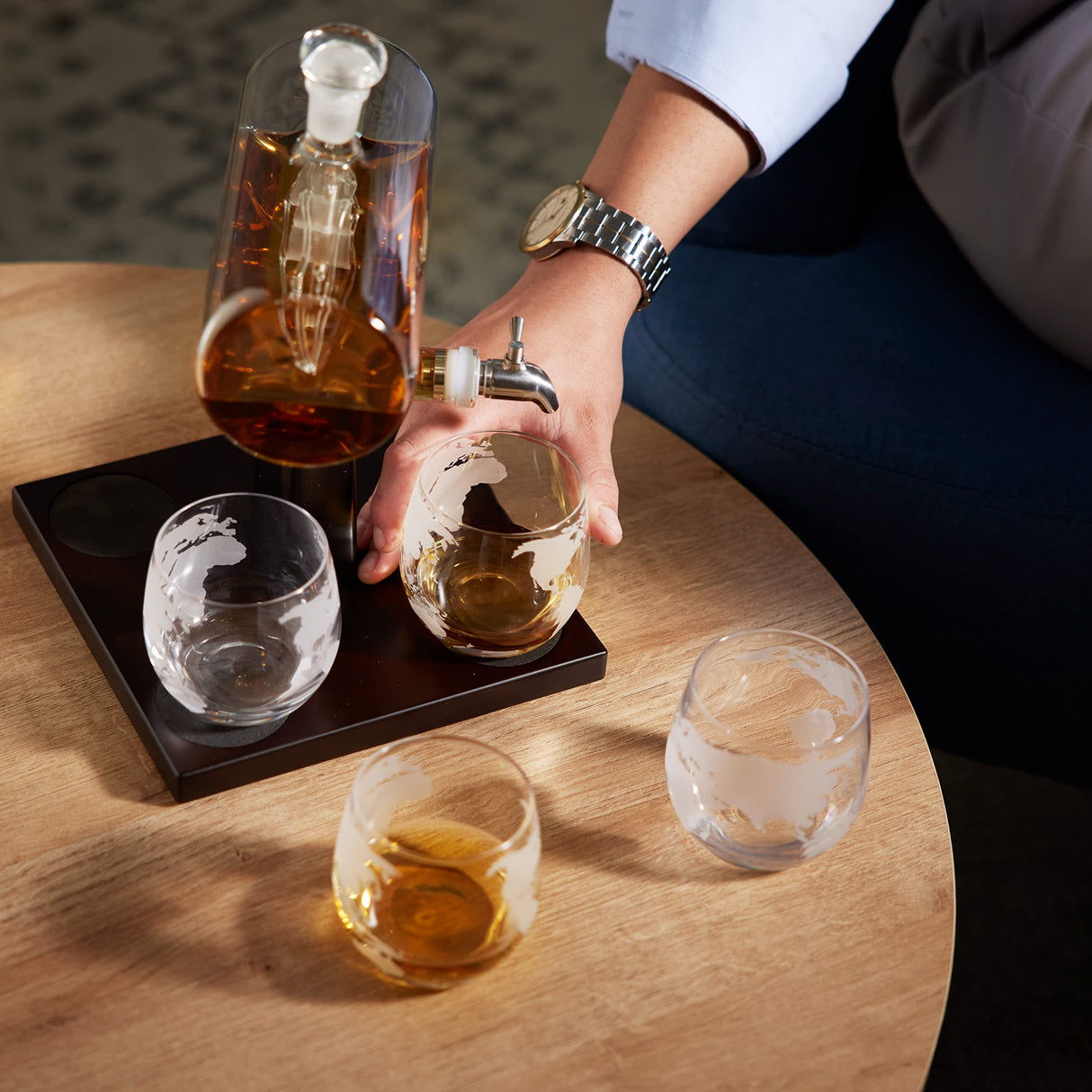 Oak & Steel - 35oz/ 1000ml Ship Whiskey Decanter - Decanter Set for Men - Whiskey Dispenser - Liquor Dispenser Set with 4 Glasses for Whiskey, Bourbon, Tequila - Gifts for Men & Husband OS Oak & Steel ENGLAND