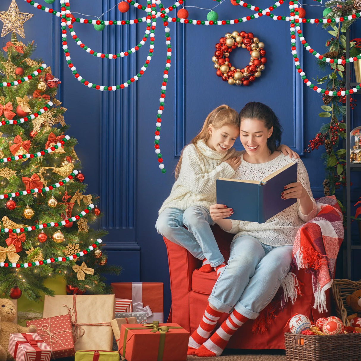 Frienda 100 Feet Christmas Wooden Bead Garland Decorations Wood Beaded Christmas Tree Decorations Farmhouse Decorative Beads Rustic Beaded Garland for Party Holiday Decor Home (Red, White, Green) Frienda