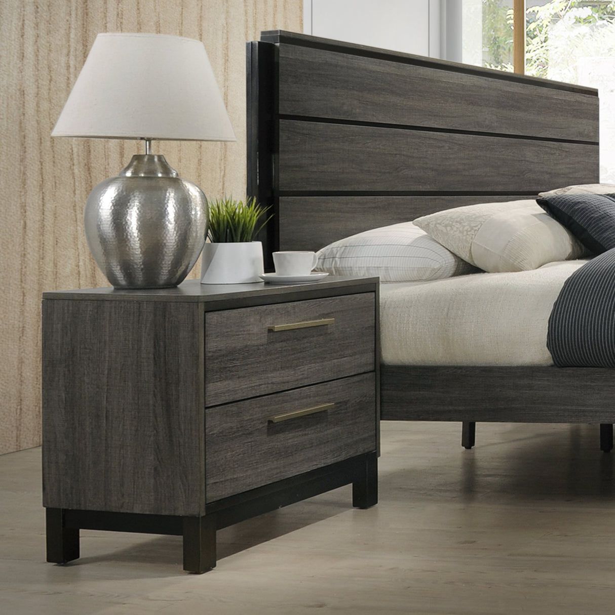 Roundhill Furniture Ioana 187 Antique Grey Finish Wood Bed Room Set, King Size Bed, Dresser, Mirror, Night Stand, Chest Roundhill Furniture
