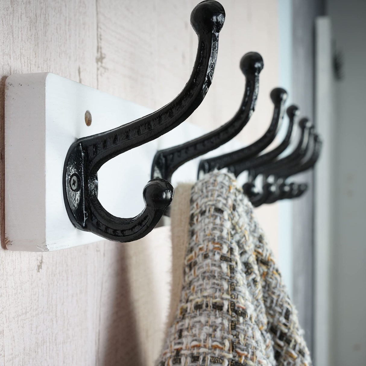WEBI Rustic Coat Rack Wall Mount,5 Cast Iron Coat Hooks Wall Mounted,Heavy Duty Wall Coat Hanger,Vintage Hooks for Hanging Coats,Clothes,Black on White WEBI
