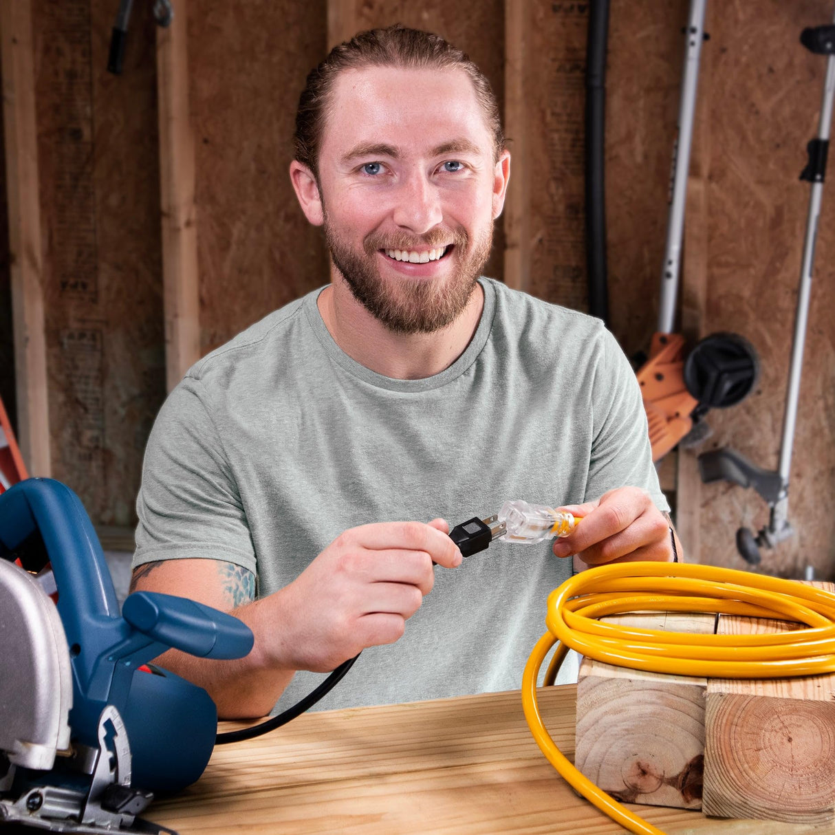 10 ft - 12 Gauge Heavy Duty Extension Cord - Lighted SJTW - Indoor/Outdoor Extension Cord by Watt's Wire - 10' 12-Gauge Grounded 15 Amp Extension Cord Splitter Watt's Wire