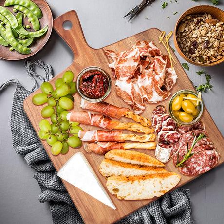 Gtencemen Large Acacia Wood Cutting Board with Handle Wooden Charcuterie Board Kitchen Chopping Block for Meat Cheese Vegetable Bread Fruit Serving Boards Wood Butcher Block Carving Board, 17" X 13" Gtencemen