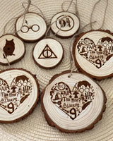 Natural Wood Slices 30 Pcs 2-2.4 Inches Craft Unfinished Wood Kit Predrilled Wooden Rounds with Bark, Wood Circles with Hole, Wood Slices for Crafts Ideal for DIY Projects, Christmas Ornaments ASSIRES