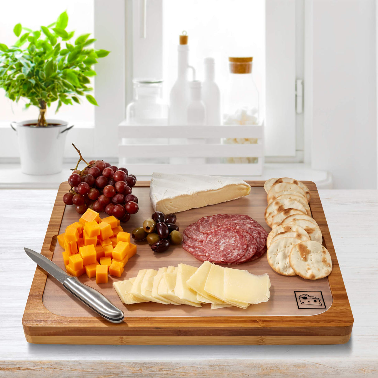Seville Classics Bamboo Premium Wood Cutting Board Serving Tray w/ 7 Color-Coded BPA-Free Mats, for Chopping Bread, Cheese, Fruits, Vegetables, Meats, Charcuterie (PATENTED), Bamboo (NEW MODEL) Seville Classics