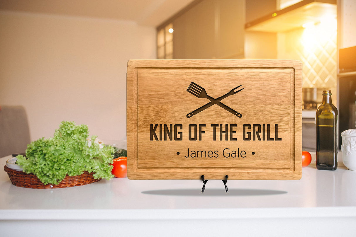 King of the Grill, Cutting Board, Personalized Cutting Boards for Men and Dad, Fathers Day, Dad's Birthday, Christmas Gift, Custom Cooking Gift, BBQ Gifts, Kitchen Gift, With Apron and Display Stand Generic