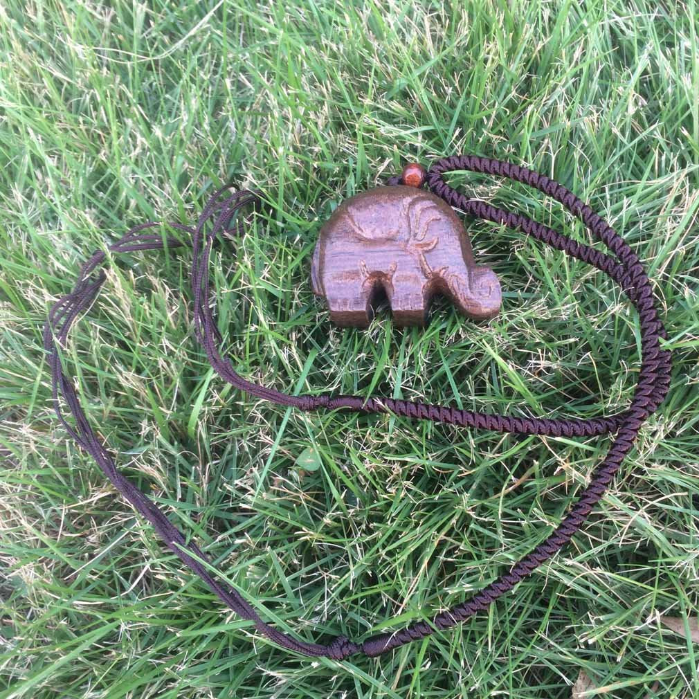MELOP Handmade Wooden Carving Elephant Pendant Retro Folk for Sweater and Leisure Dressing/Clothing Accessories/Home Decoration Pendant - Wooden Elephant MELOP