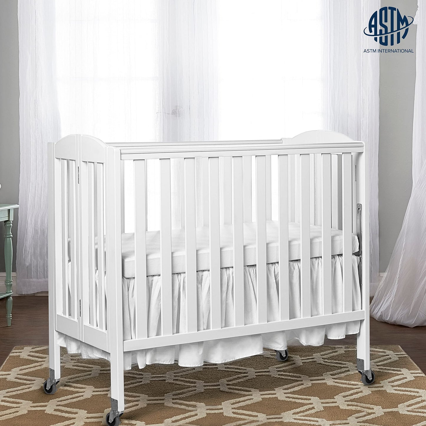 Dream On Me 3-in-1 Folding Portable Crib, White, Large