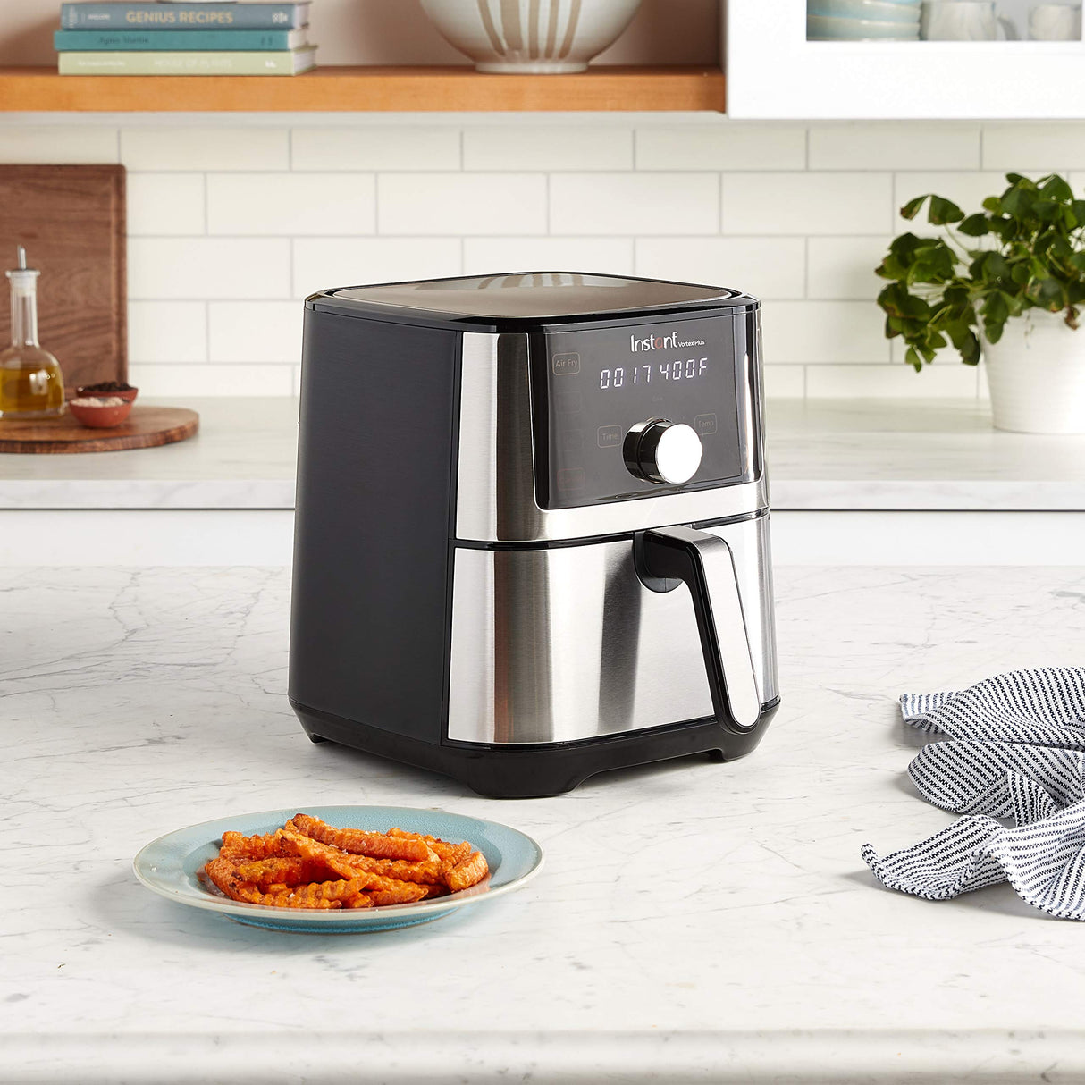 Instant Pot Vortex Plus 4QT Air Fryer, Custom Program Options, 6-in-1 Functions Crisps, Broils, Roasts, Dehydrates, Bakes, Reheats, 100+ In-App Recipes, from the Makers of Instant Pot, Stainless Steel Instant Pot