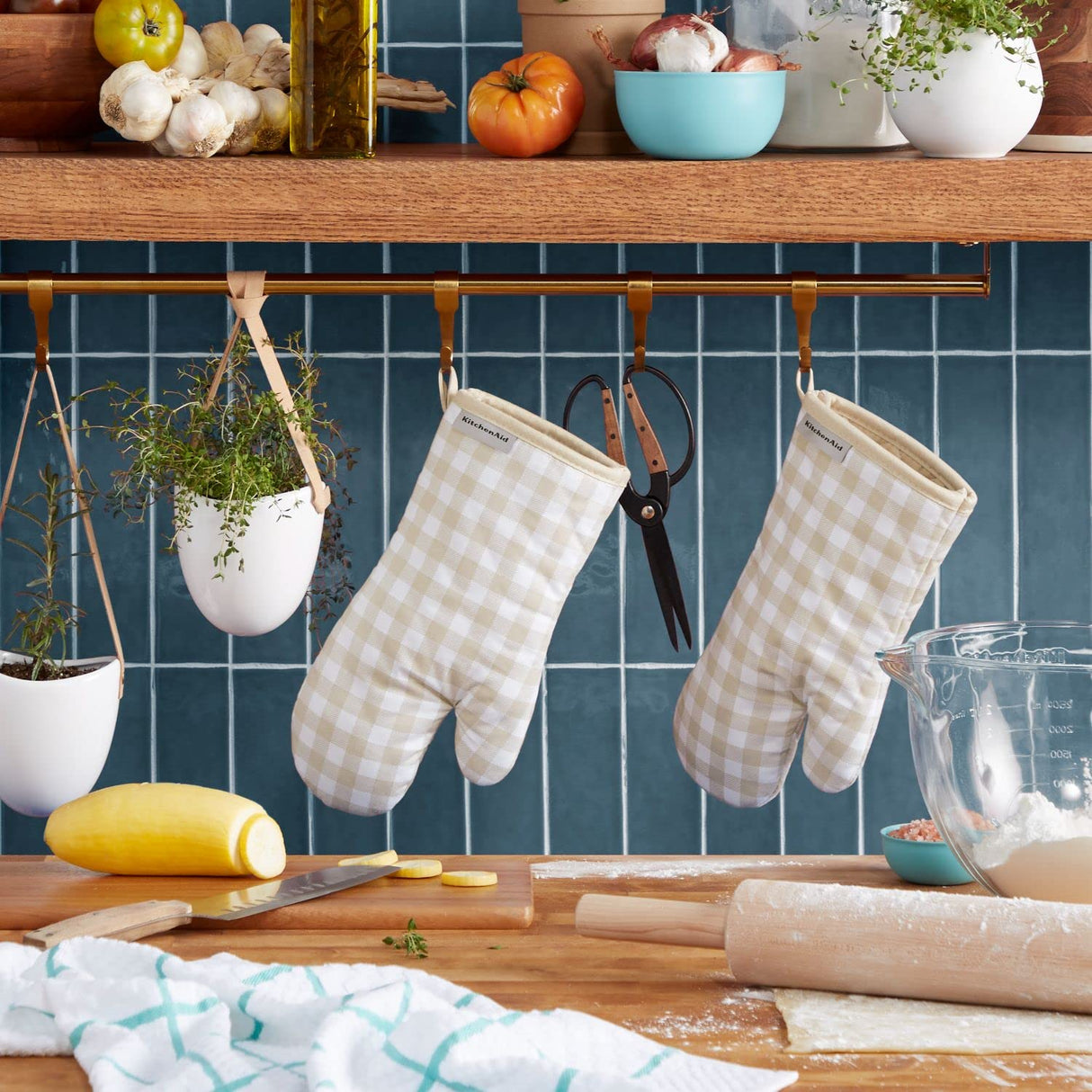 KitchenAid Gingham Oven Mitt 2-Pack Set, Milkshake, 7"x13" KitchenAid