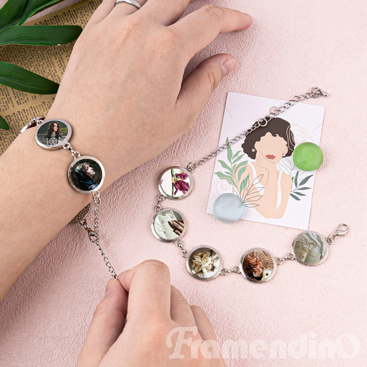 Framendino, 4 Pack Sublimation Bracelet Blanks Photo Frame Round Transfer Bracelets Adjustable Bezel Setting Bracelet with Cabochons for Jewelry Making Framendino