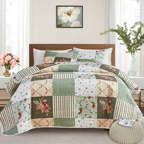 Patchwork Quilt Set Full/Queen Size, 3 Pieces Green Floral Plaid Summer Bedspread Coverlet Set, Soft Microfiber Reversible Lightweight Bed Cover for All Season (90" x 90", 1 Quilt+ 2 Pillow Shams) Flysheep