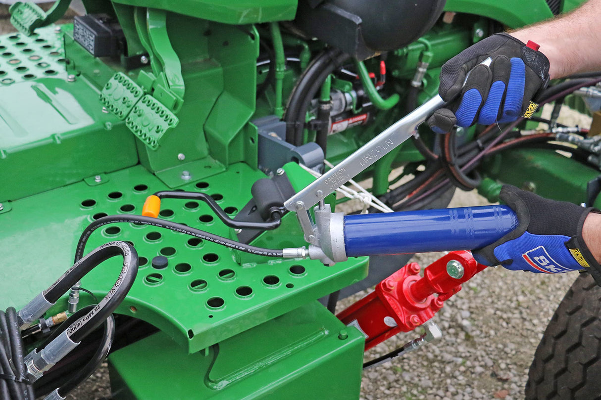 Lincoln 1147 Lever-Action Manual Grease Gun with 18-inch Whip Hose and Coupler, Heavy-Duty Follower Springs, Premium Dual Lip Follower, Jam Proof Toggle, Cast Pump Head, Precision-machined Plunger Lincoln