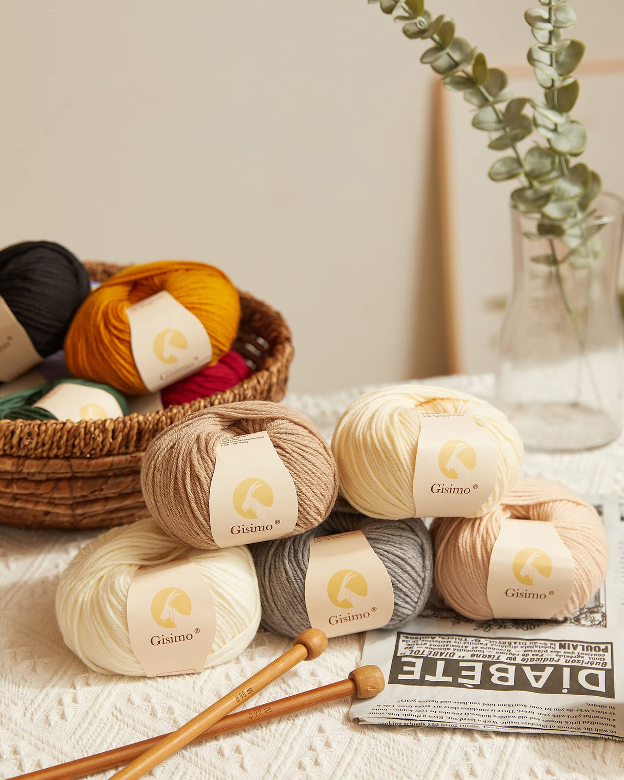 GISIMO 100% Merino Wool Yarn, 6-Ply Luxurious and Soft Yarn for Hand Knitting & Crocheting, 1.76 OZ/50g, 127 yds/116 Meters (Green, 1 Ball) Gisimo