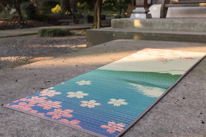 イケヒコ・コーポレーション IKEHIKO Non Slip 1/4-Inch Tatami Yoga Mat, Japanese Tatami Mat, Natural Relaxing Scent, Perfect for Pilates, Meditation, Made in Japan (Sakura-Fuji)