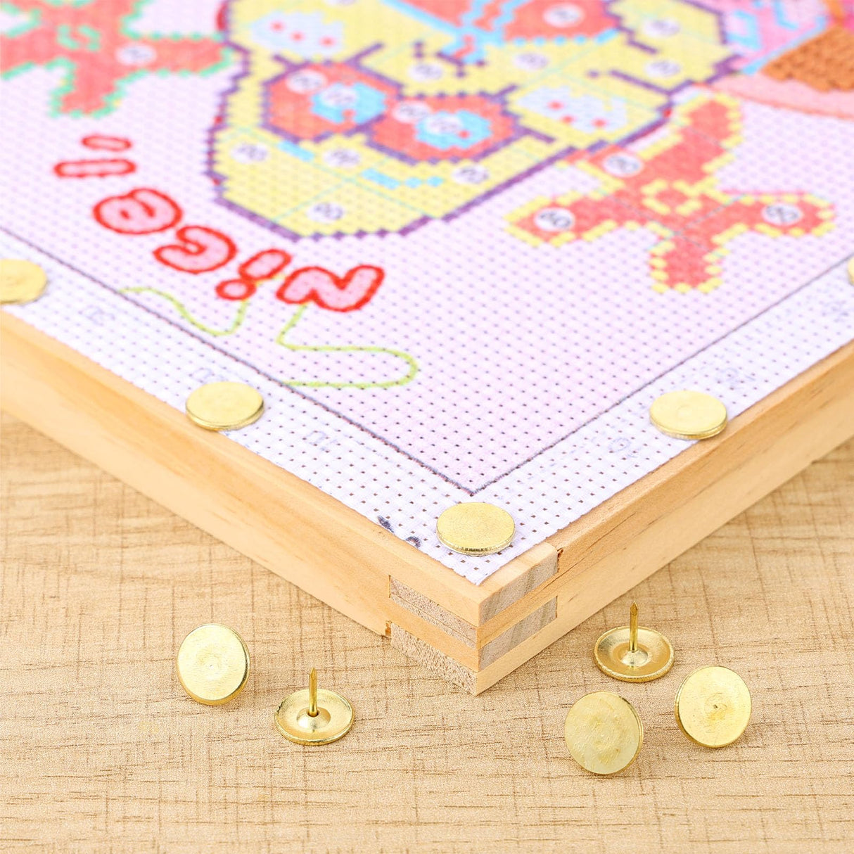 8 PCS Needlepoint Stretcher Bars 2 Sizes Stretcher Bars for Needlework Wooden Canvas Art Supplies with 40 Thumb Tacks for Needlepoint Embroidery Stitch Frame Set Bundle with Crafts Czlotyh