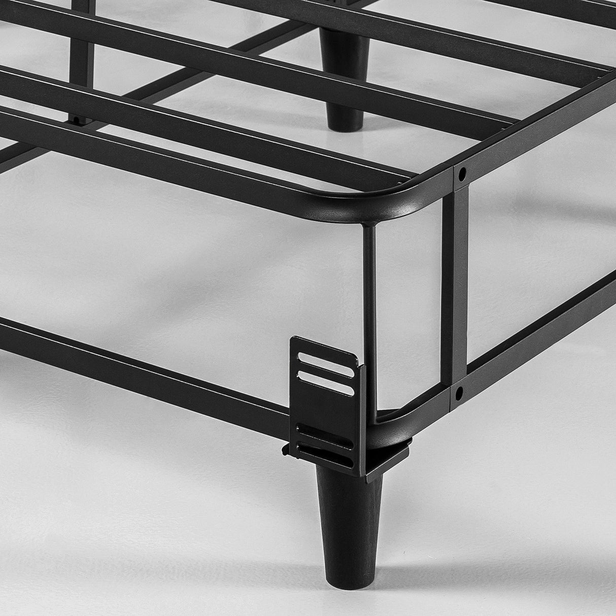ZINUS Keenan Metal Mattress Foundation, Standing Box Spring, Headboard Brackets Included, Easy Assembly, Full Zinus