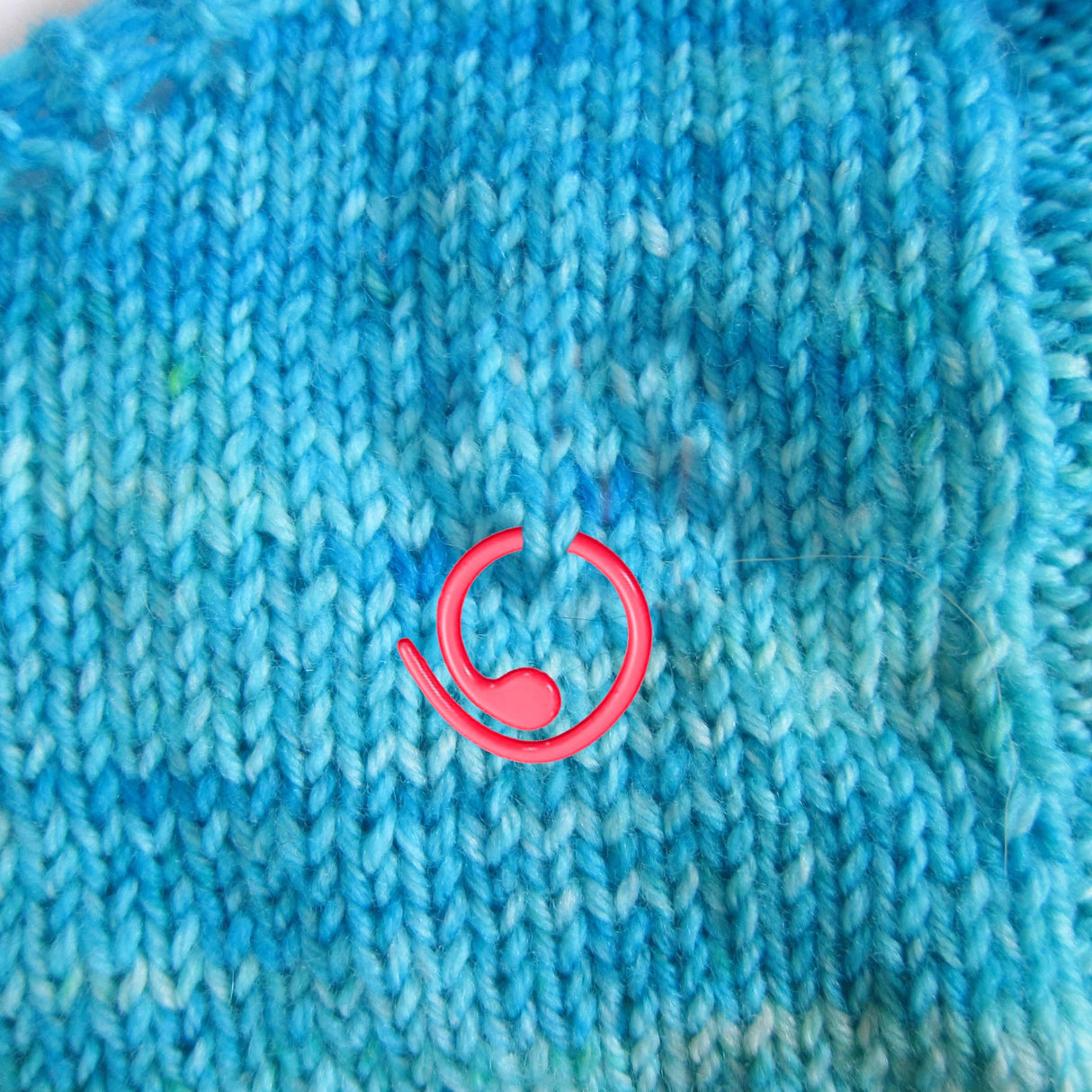 Various Cable Stitch Holders Knitting Needles,Curved Large-Eye Blunt Tapestry Sewing Yarn Needles Weaving, Knitting Metal Stitch Markers Clips- All Metal Knitting Accessories Tiazey