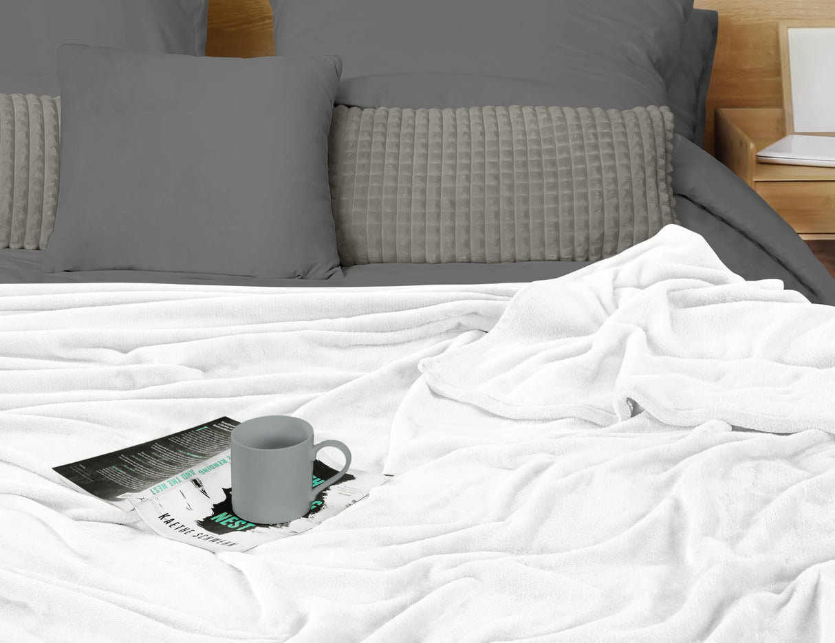 Utopia Bedding White Fleece Blanket Throw Size Lightweight Fuzzy Soft Anti-Static Microfiber Bed Blanket (60x50 Inch) Utopia Bedding