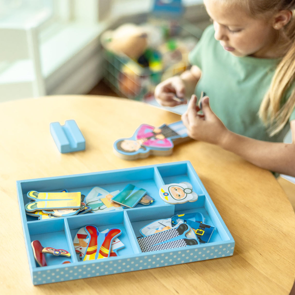 Melissa & Doug Julia Magnetic Dress-Up Wooden Doll Pretend Play Set (25+ pcs) Melissa & Doug