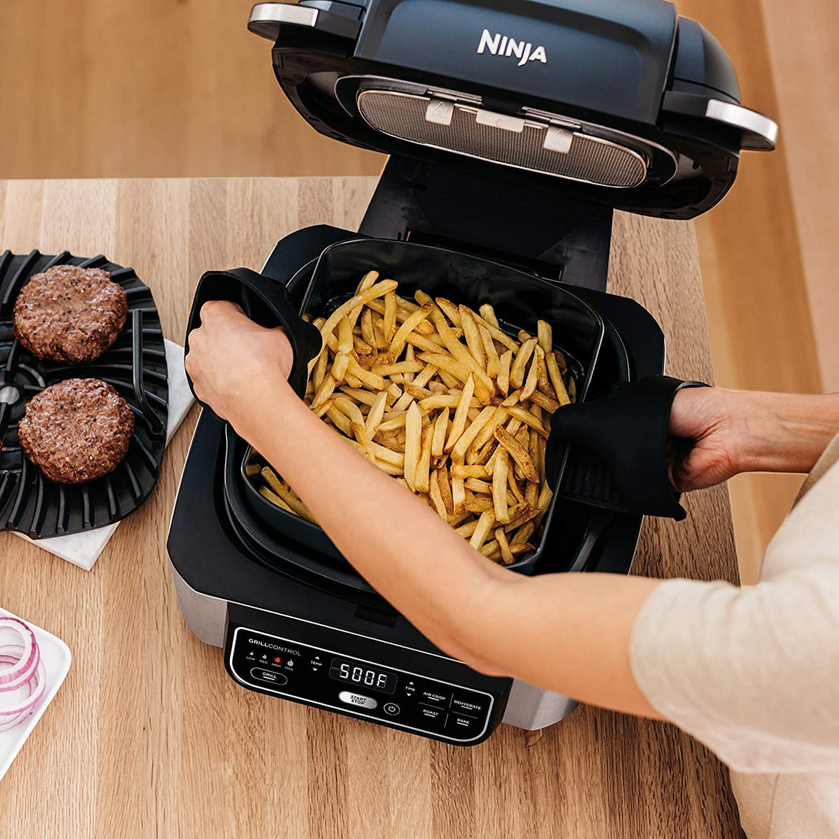 Ninja Foodi 4qt 5-in-1 Indoor Grill and Air Fryer - AG301 Ninja