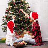 16 Feet Christmas Wooden Bead Garland Christmas Wood Bead Garland Decor Xmas Candy Cane Decoration Farmhouse Rustic Bead Tree Decoration for Holiday Party(Mixed Red, White, Green) Hicarer