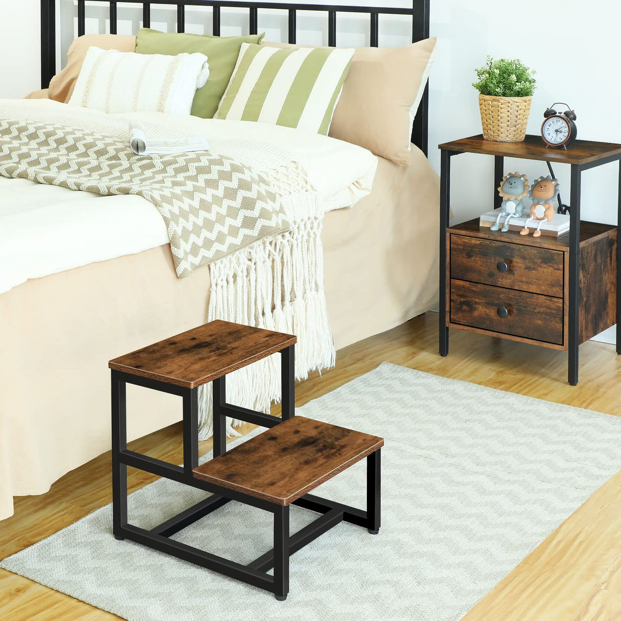 HOOBRO Step Stools for Kids, Toddler Step Stool, Kids Potty Training Wooden Stool, for Bathroom, Kitchen, Bedroom, Sturdy and Stable, Rustic Brown BF12JD01 HOOBRO