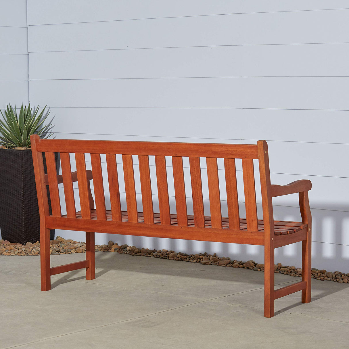 VIFAH Atlantic Red Brown 5Ft Slatted Eucalyptus Wooden Garden Bench for 3 Seater in Entry Way VIFAH