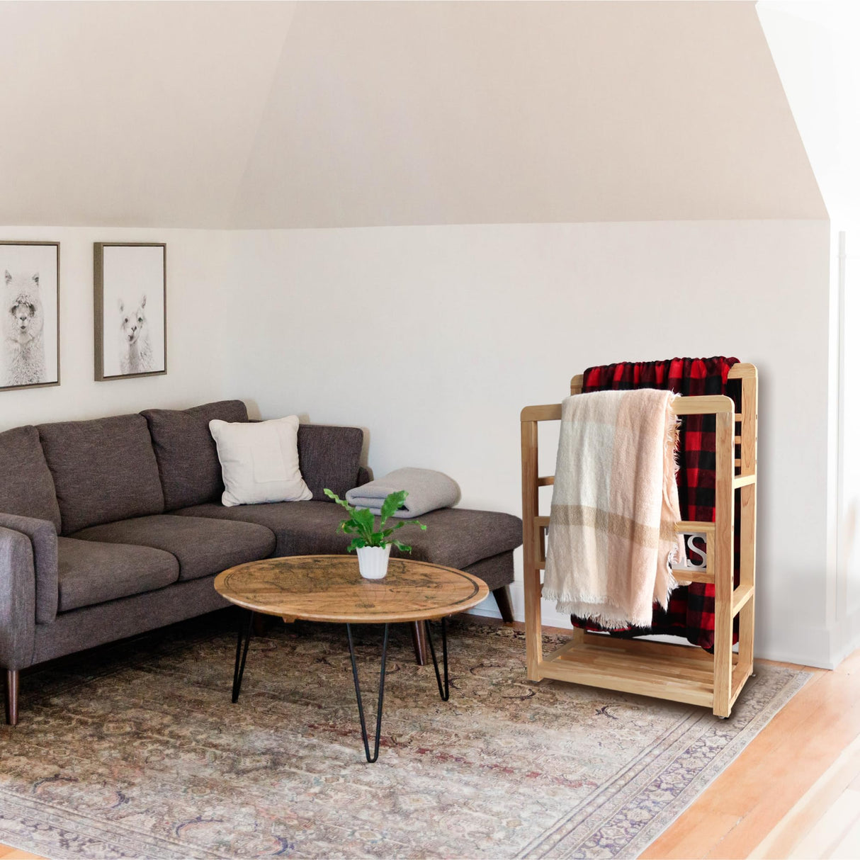 Free Standing Towel Racks for Bathroom - Besuerte 2 Tier Bath Towel Rack, Blanket Rack Stand for Living Room, Bedroom, Towel Drying Rack for Bathroom, 31.5" H Blanket Holder with White Towels Letters Besuerte