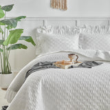 Ruffled Quilt Bedding Set Queen Size 96 * 96in - 3 Pieces Solid Shabby Chic Farmhouse Ruffles Rustic Coverlet Lightweight Fluffy Summer Oversized Bedspread with Shams for Women Men White UOZZI BEDDING