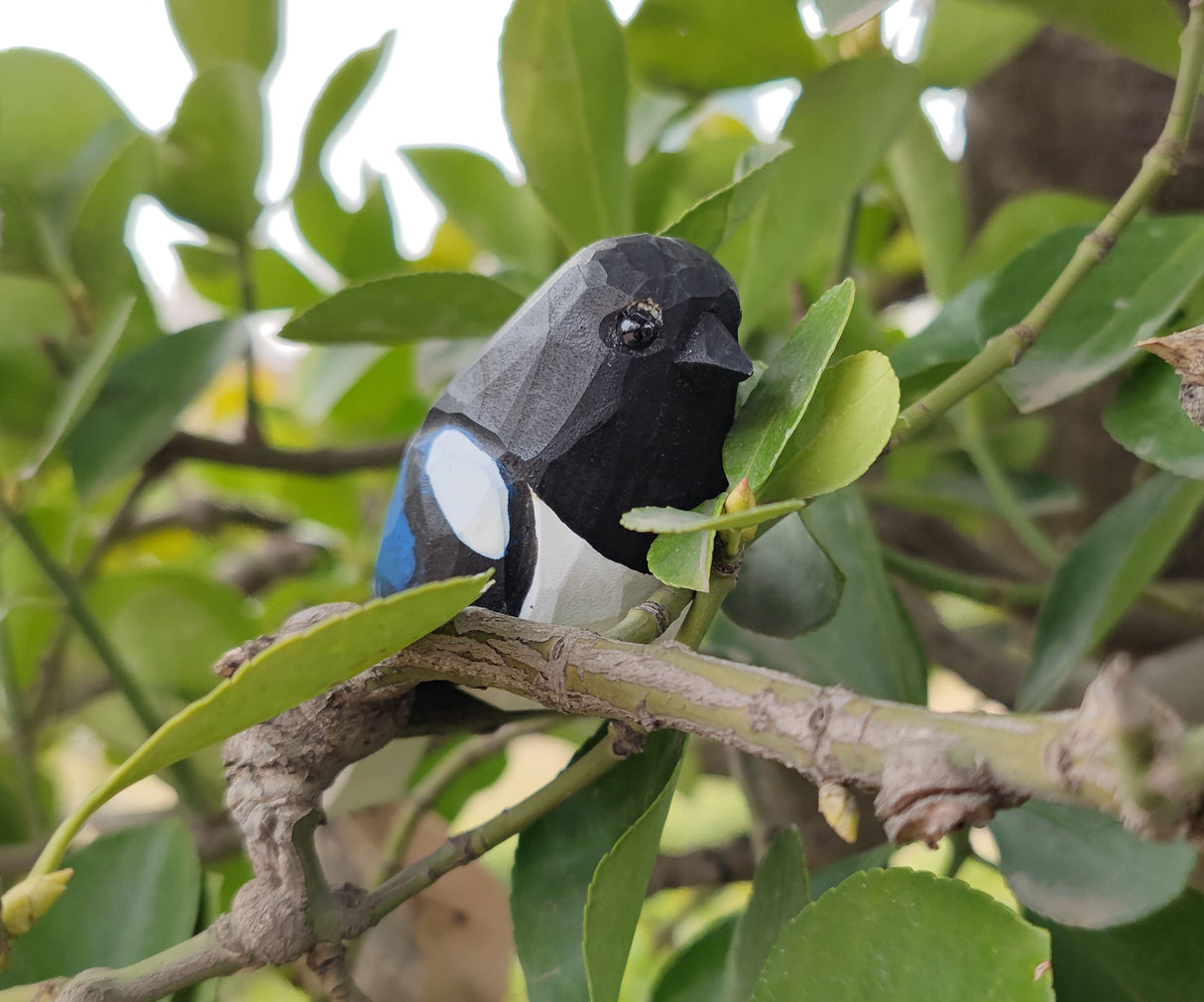TALKLEK Hand Carved Wooden Bird Figurines, Creative Small Bird Statue for Home Decor, Bird Gifts for Bird Lovers (Blue Jay) TALKLEK