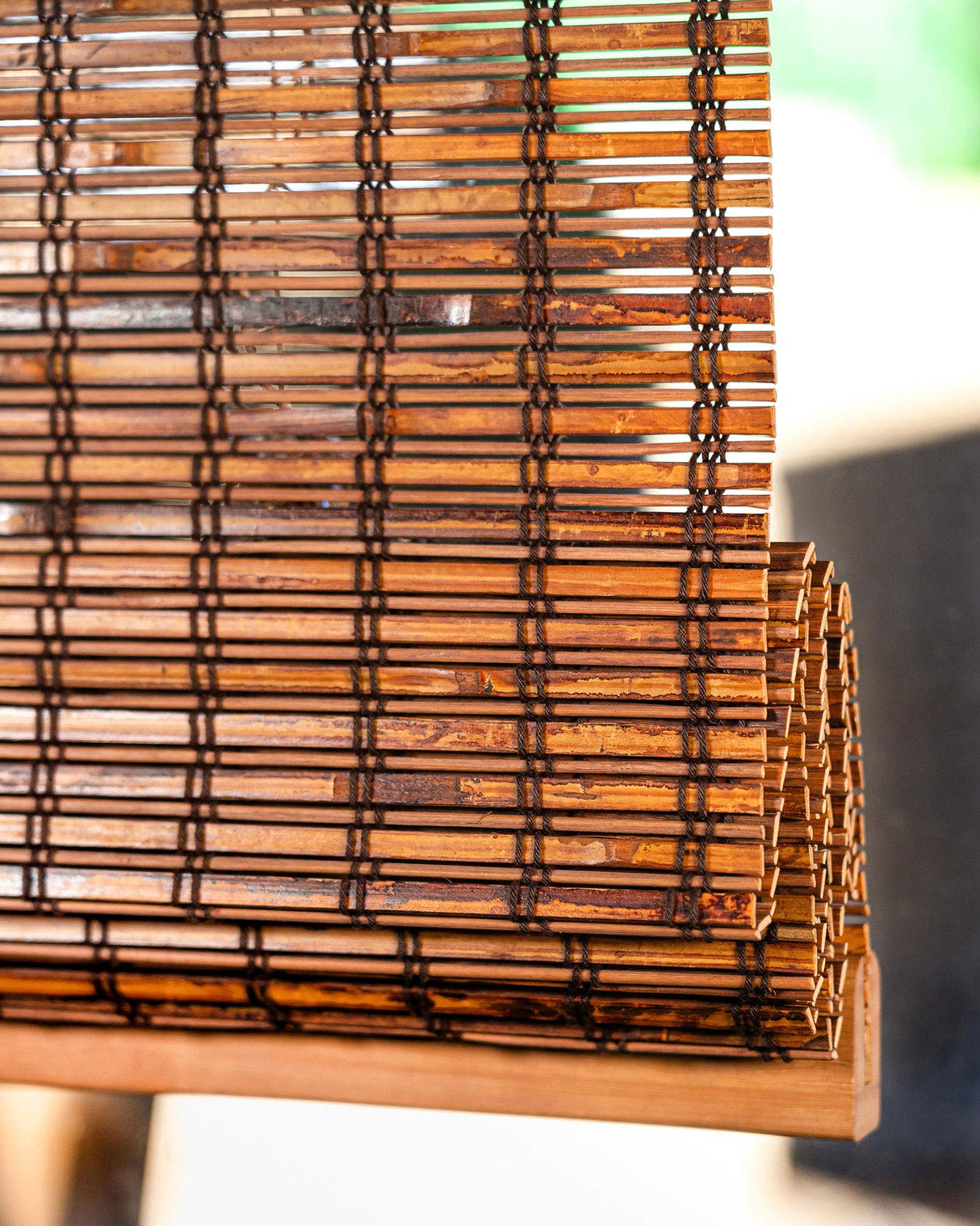 Chicology Cordless Bamboo Roman Shades - 27"W x 64"H, Beaver Colour CHICOLOGY