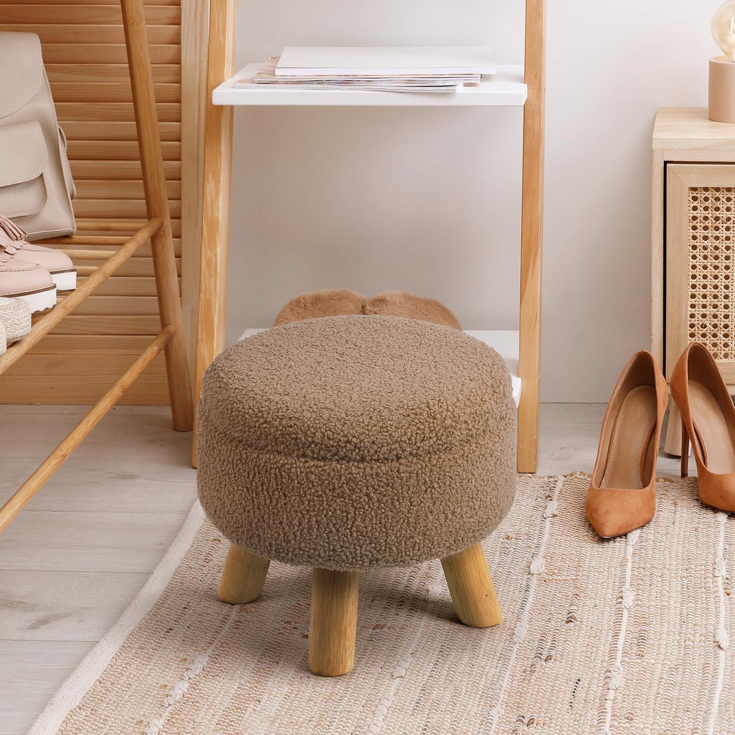 OGEMXU Storage Ottoman, Round Small Ottoman with Storage, Teddy Velvet Foot Stool with Wood Legs, Foot Rest for Chair, Soft Sponge Footstool for Living Room, Couch, Bedroom (Camel Brown)