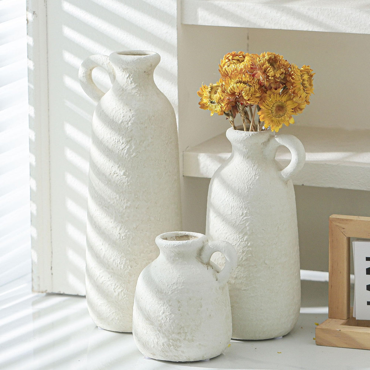 Ceramic Vase Set of 3 with Handle, Neutral Rustic Vases Home Decor Farmhouse Decorative Vase Whitewashed Pottery Decor Modern for Table Mantel Entryway Bookshelf Living Room Kitchen Bedroom - White ooit